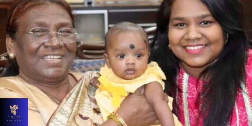 Draupdi murmu with Her Daughter