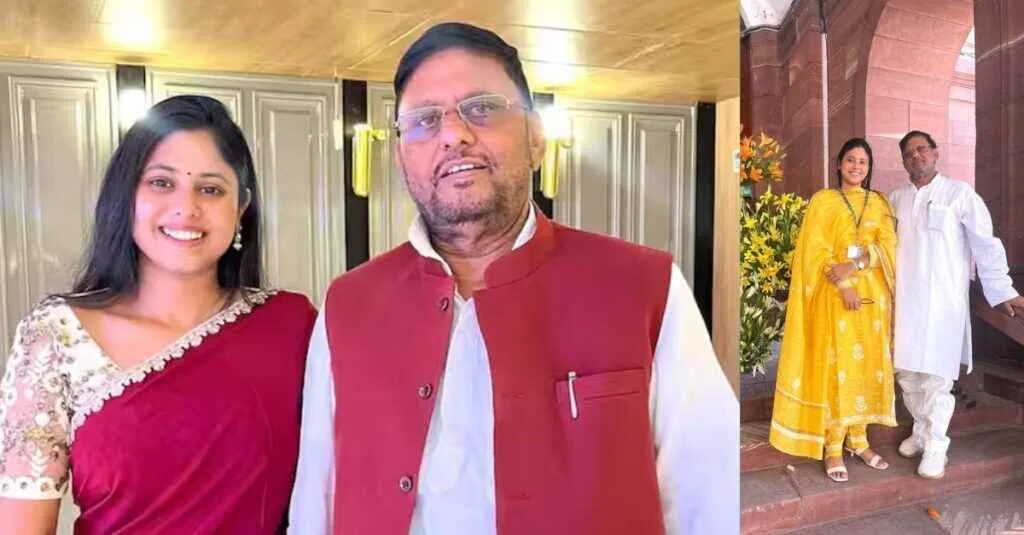 Priya Saroj With Her Father Tufani Saroj