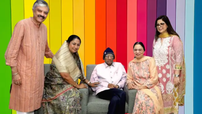 Vijay Kumar Malhotra Wife, Daughter  & Son)