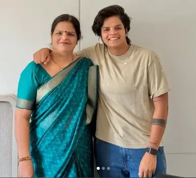 Shafali Verma (Cricketer)  with Mother 