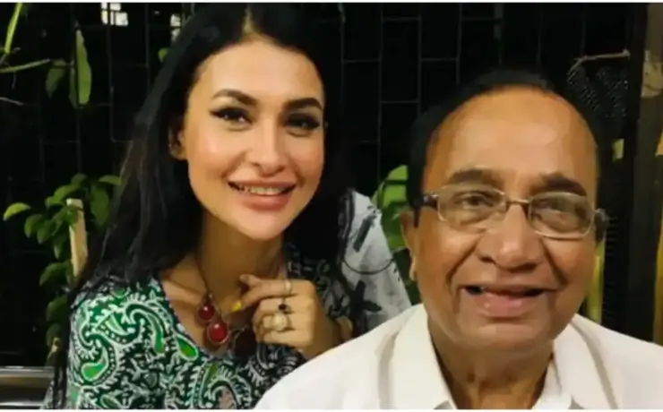 पवित्रा पुनिया जीवनी, उम्र, परिवार, शिक्षा, प्रेमी, ऊंचाई और वजन | Pavitra Punia Biography in Hindi 2025 2 Pavitra Punia with Father