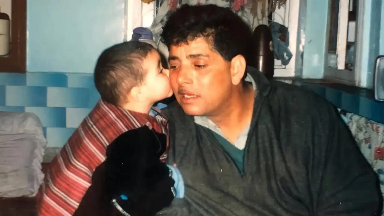 Zaira Wasim Father Zahid basim 