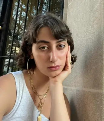 Rama Duwaji Biography in hindi: न्यूयॉर्क के नए मेयर जोहरान ममदानी की पत्नी किसी अप्सरा से कम खूबसूरत नहीं, देखिये 10 खूबसूरत तस्वीरें 13 Rama Sawaf Duwaiji Photos