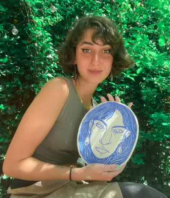 Rama Duwaji Biography in hindi: न्यूयॉर्क के नए मेयर जोहरान ममदानी की पत्नी किसी अप्सरा से कम खूबसूरत नहीं, देखिये 10 खूबसूरत तस्वीरें 9 Rama Sawaf Duwaiji Photos