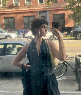 Rama Duwaji Biography in hindi: न्यूयॉर्क के नए मेयर जोहरान ममदानी की पत्नी किसी अप्सरा से कम खूबसूरत नहीं, देखिये 10 खूबसूरत तस्वीरें 6 Rama Sawaf Duwaiji Photos