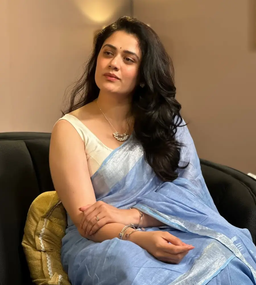 Girija Oak in Blue Saree 