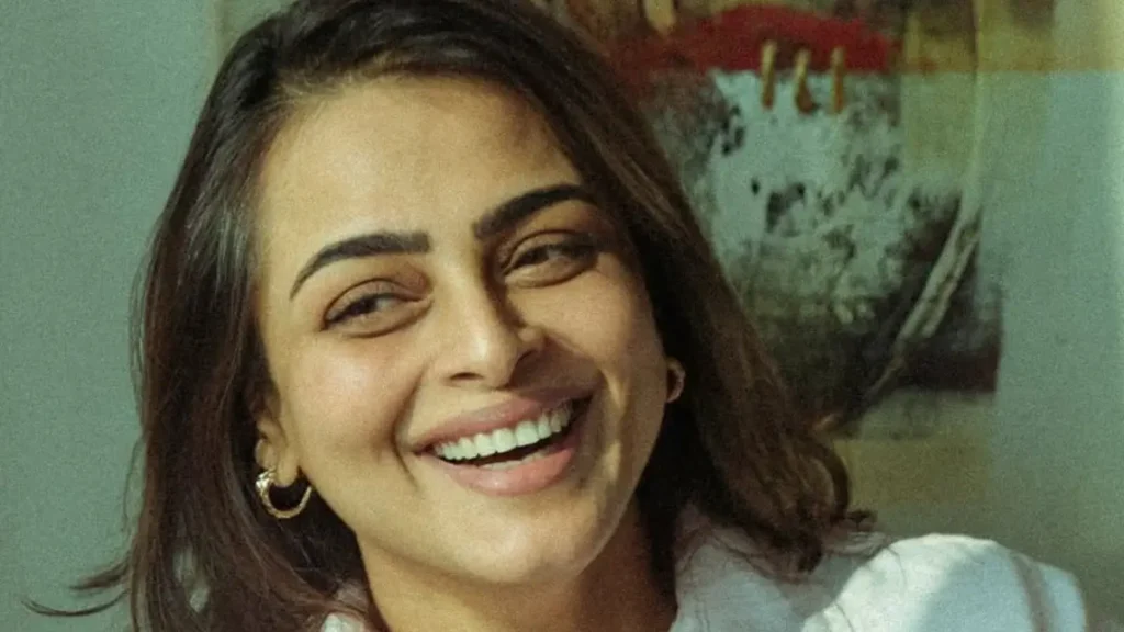 शिल्पा शिरोडकर: मौत की अफवाहों से लेकर अमिताभ बच्चन पर क्रश तक - एक्ट्रेस की जिंदगी के अनसुने किस्से 1 Shilpa Shirodkar