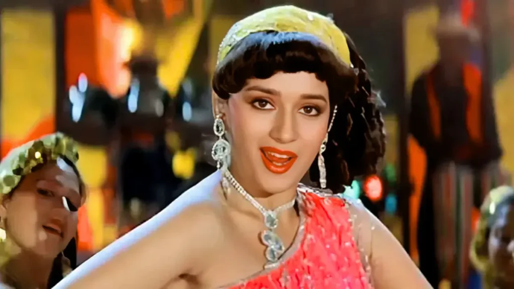 माधुरी दीक्षित: बॉलीवुड की धक-धक गर्ल की आयु (58), ऊंचाई, पति, बच्चे, परिवार और कुल सम्पत्ति | Madhuri Dixit Biography in Hindi 4 Madhuri Dixit in Tezab