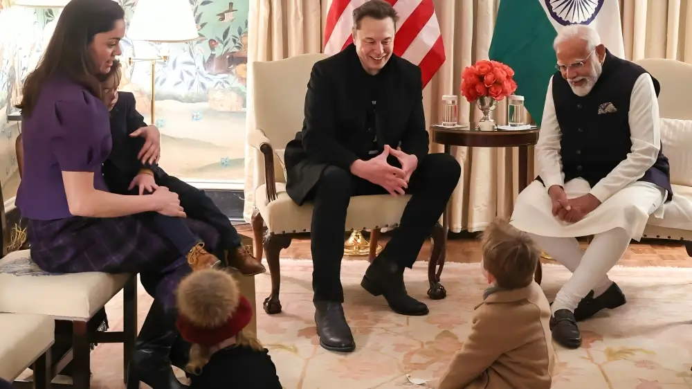 Shivon Zilis with naredra Modi 