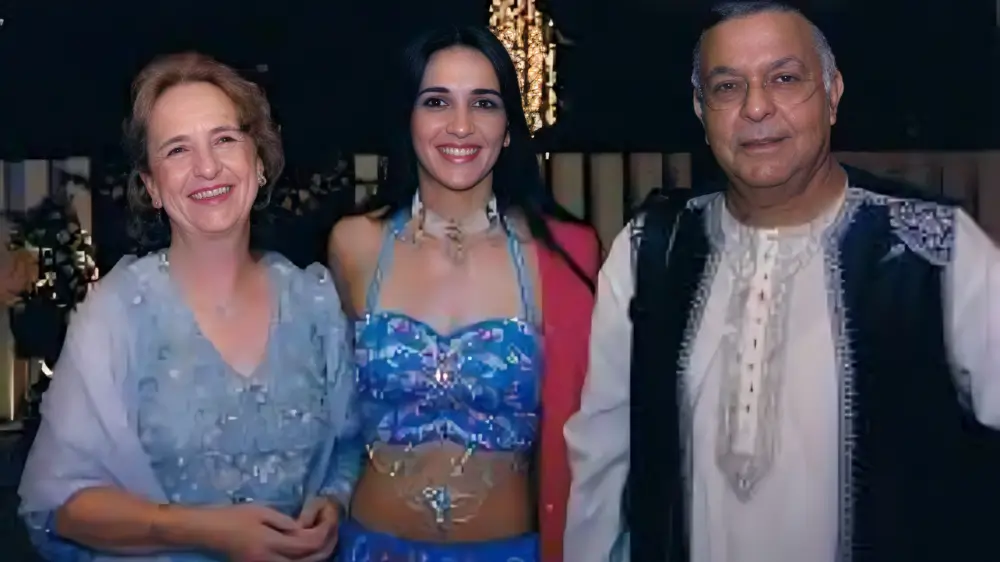 तारा शर्मा का जीवन परिचय: आयु, प्रारम्भिक जीवन, शिक्षा, परिवार, करियर, नेट वर्थ, पति और संतान 2 Tara Sharma Parents