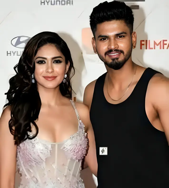 Mrunal Thakur with Shreyas Iyer