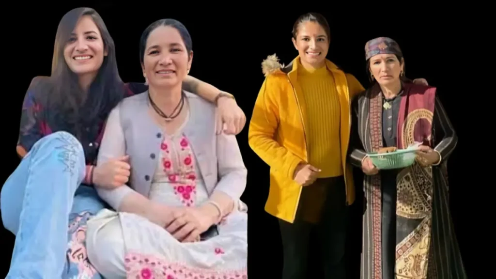 Renuka Singh Thakur with Mother 