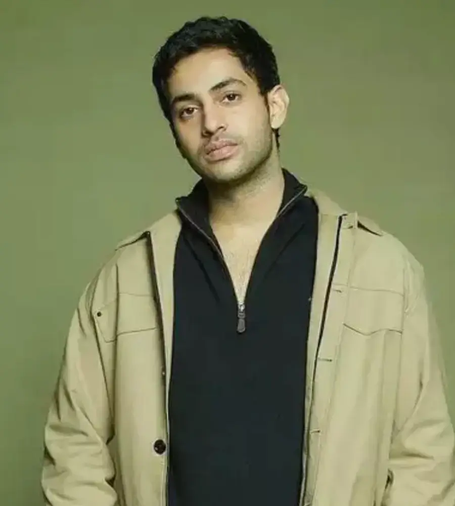 Ikkis Movie Review in Hindi: ख़ामोशी से सच्चाई दिखाती है स्वर्गीय धर्मेंद्र की अंतिम वॉर फिल्म 2 Agastya Nanda